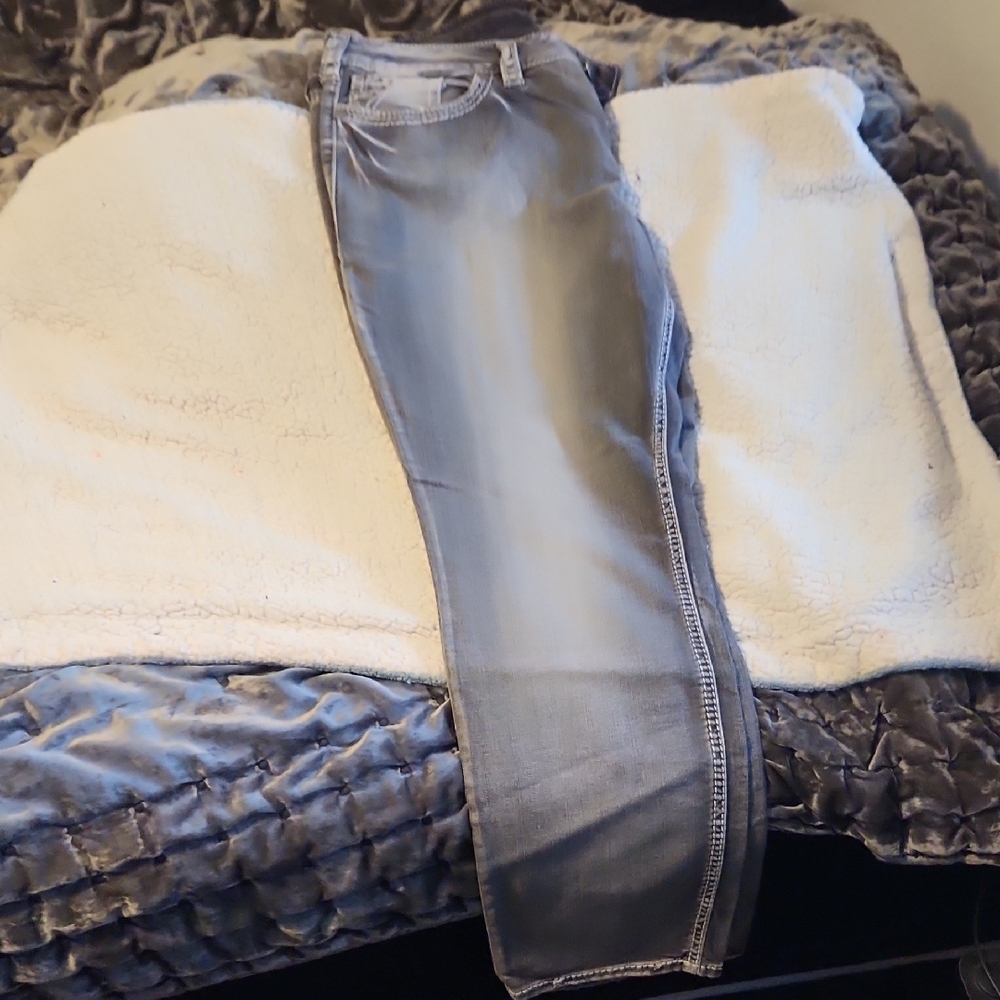 Silver Jeans Women's Distressed Gray Skinny Jeans - Picture 5 of 5